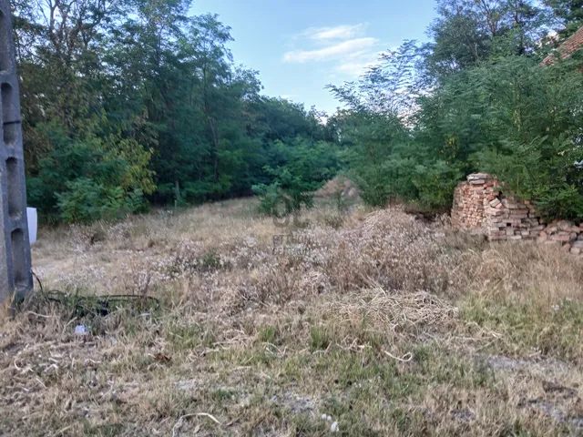 Eladó telek Dabas 1739 nm
