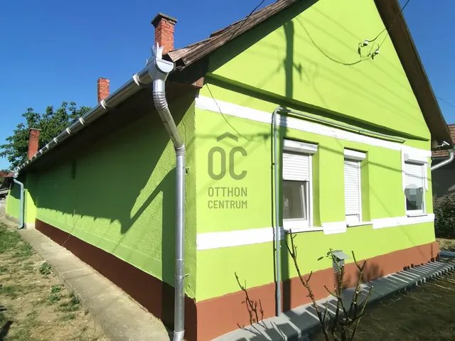 Eladó ház Tiszacsege 71 nm