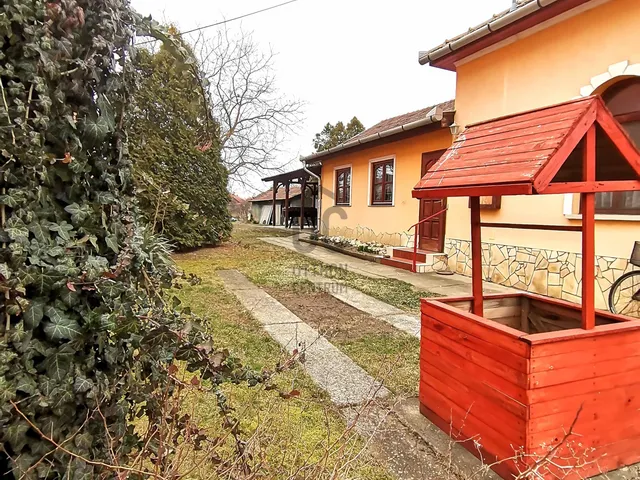 Eladó ház Kisköre 204 nm
