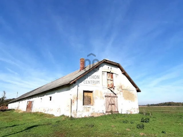 Eladó ház Egyek 270 nm