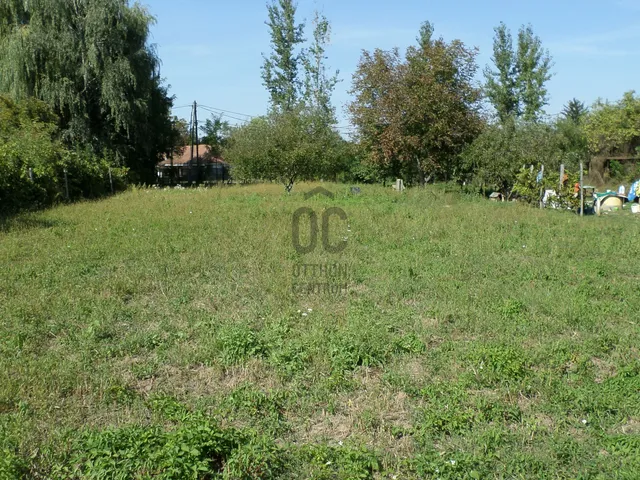 Eladó telek Tiszacsege 708 nm