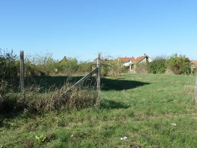 Eladó telek Egyek 1004 nm