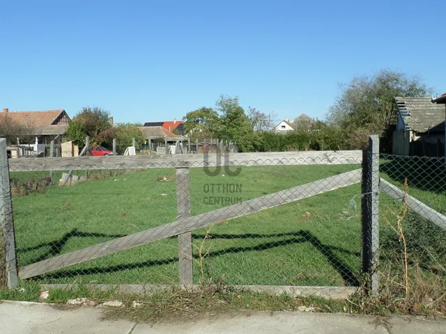 Eladó telek Egyek 796 nm