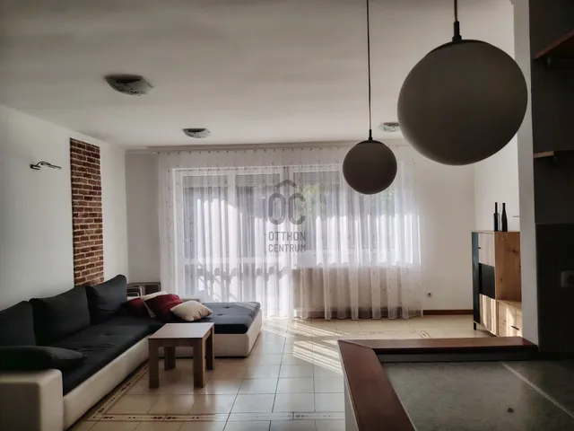 Kiadó lakás Debrecen, Belváros 82 nm