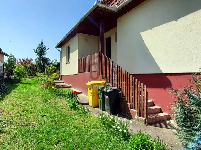 Eladó ház Tiszacsege 114 nm