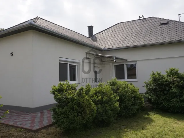 Eladó ház Tiszafüred 86 nm