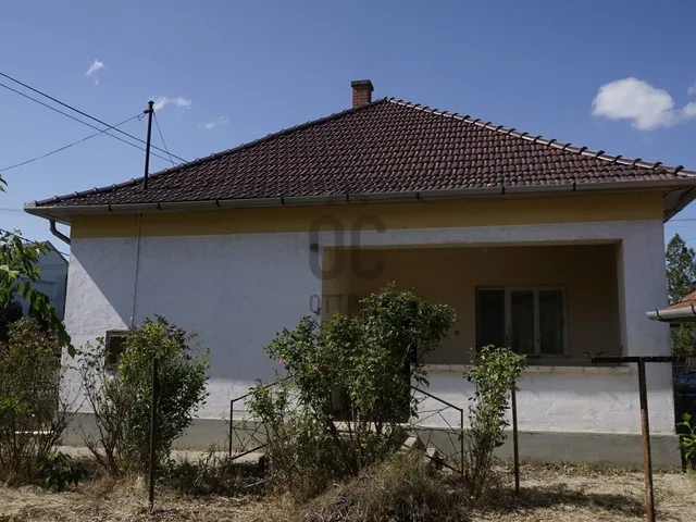 Eladó ház Tiszafüred 61 nm