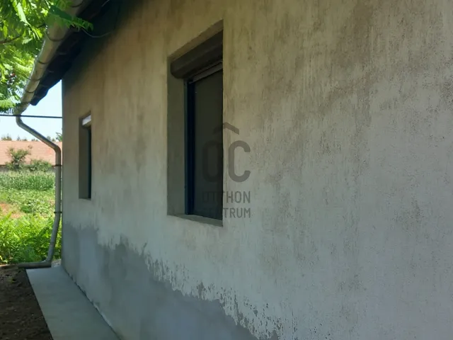 Eladó ház Tiszacsege 74 nm