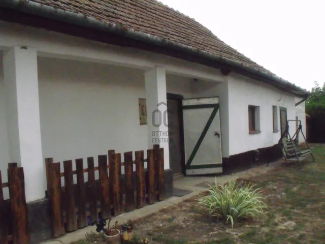 Eladó ház Tiszabábolna 74 nm