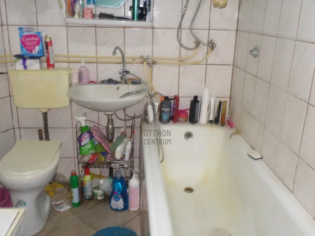 Eladó ház Tiszaszentimre 77 nm