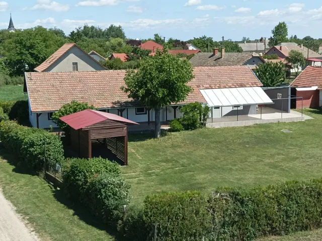 Eladó ház Tiszaszőlős 1120 nm