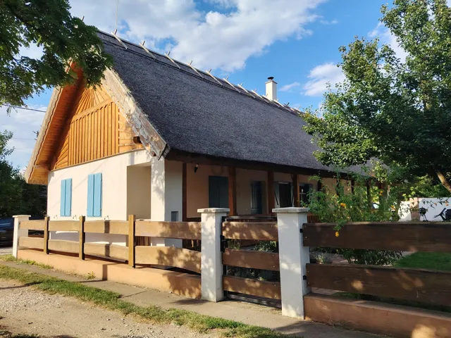 Eladó ház Poroszló 70 nm