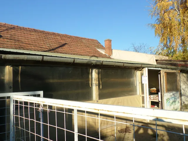 Eladó kereskedelmi és ipari ingatlan Tiszafüred 78 nm