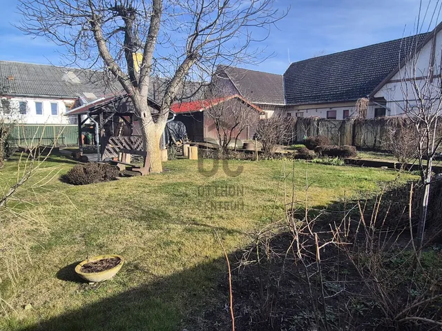 Eladó ház Poroszló 200 nm