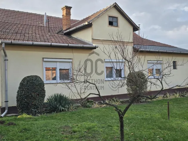 Eladó ház Tiszacsege 1121 nm