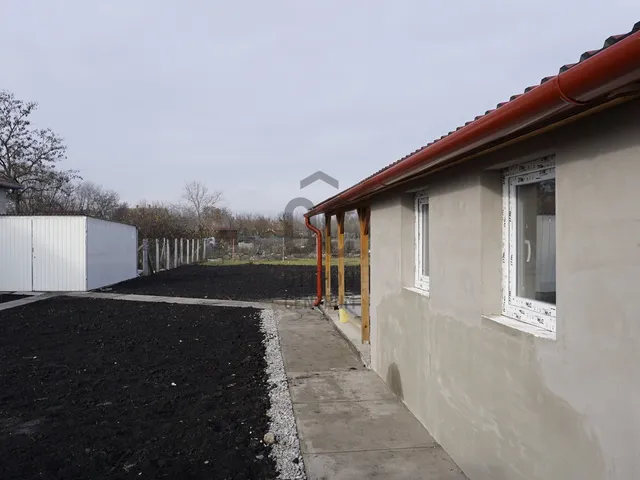 Eladó ház Poroszló 81 nm