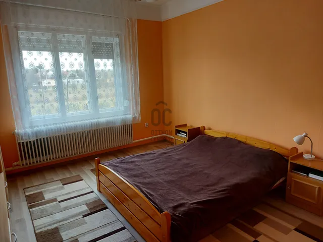 Eladó ház Abádszalók 148 nm