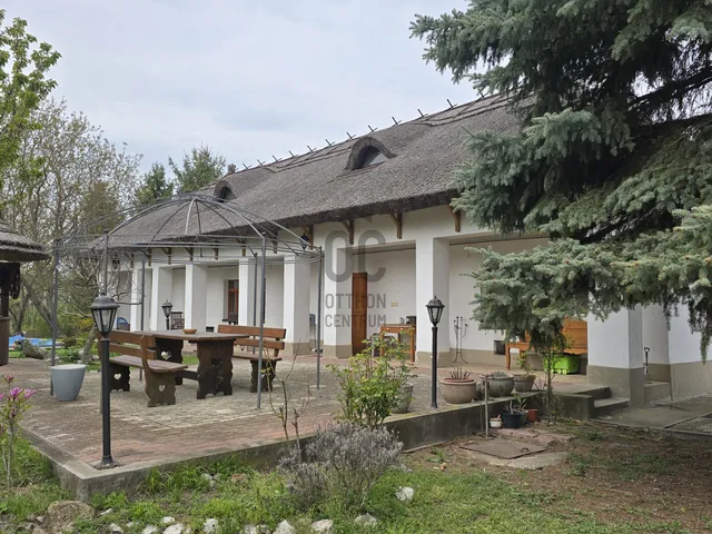 Eladó ház Négyes 147 nm