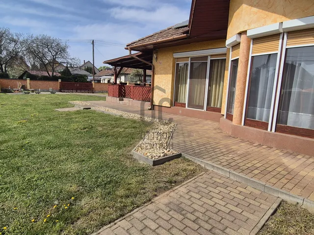 Eladó ház Tiszafüred 117 nm