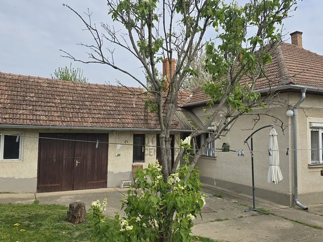 Eladó ház Tiszafüred 124 nm