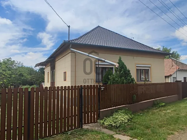 Eladó ház Tiszaörs 588 nm