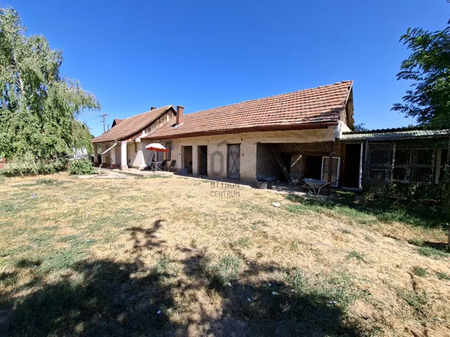 Eladó ház Tiszafüred 1161 nm