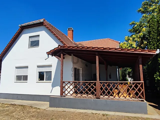 Eladó ház Sarud 5052 nm