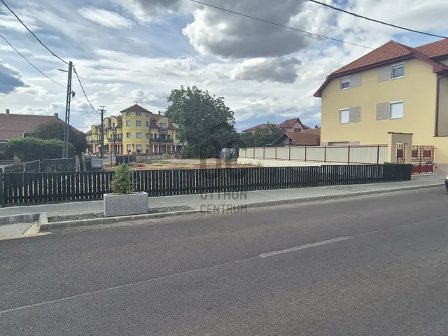 Eladó telek Tiszafüred 709 nm