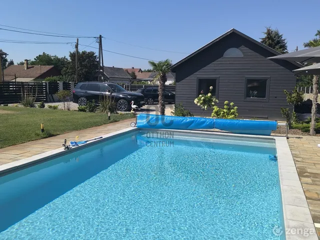 Eladó ház Tiszafüred 180 nm
