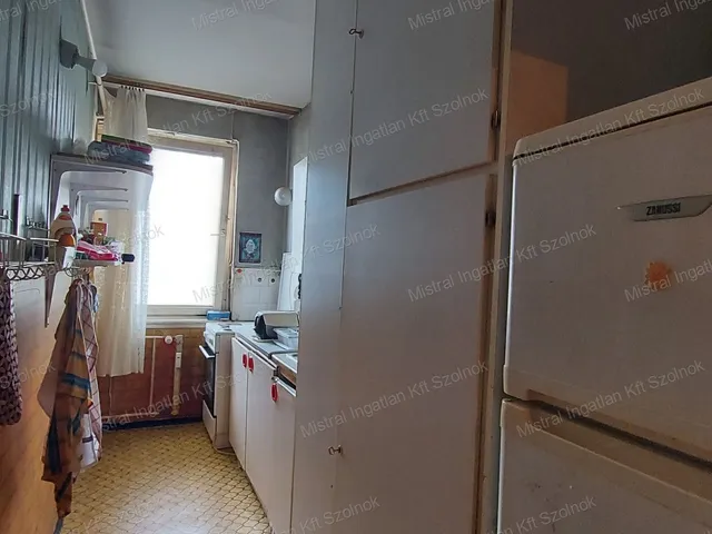 Eladó lakás Szolnok, Széchenyi-lakótelep 50 nm