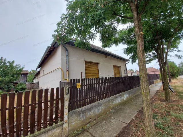 Eladó ház Tiszapüspöki 120 nm