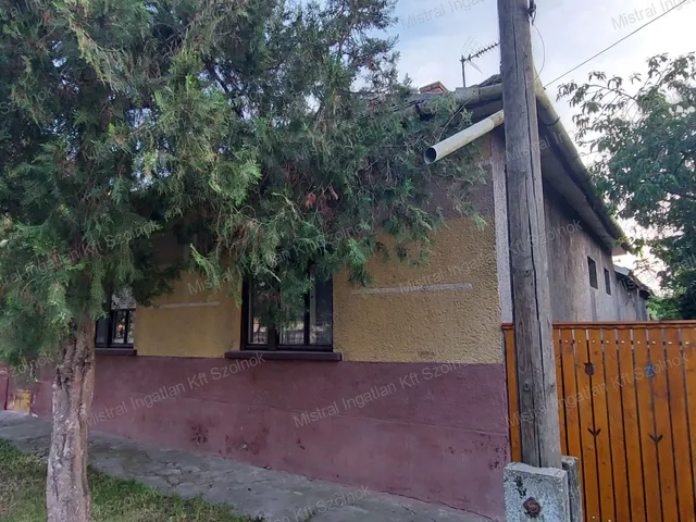Eladó ház Törökszentmiklós 80 nm