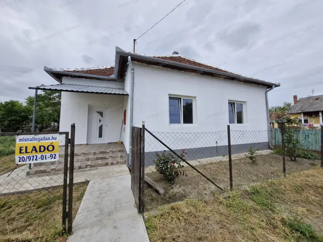 Eladó ház Kunmadaras 72 nm
