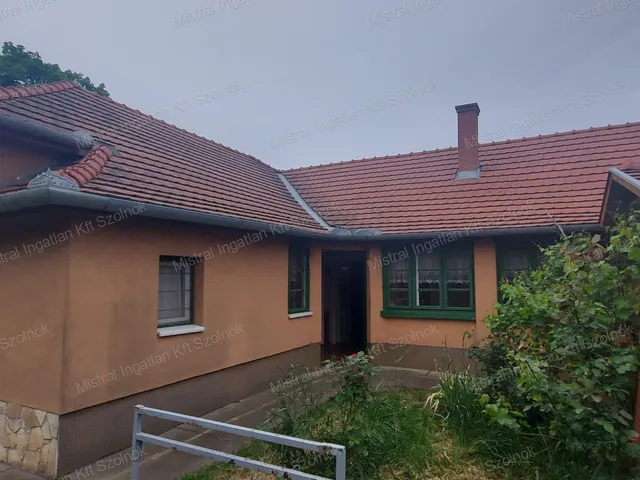 Eladó ház Törökszentmiklós, G-falu 82 nm