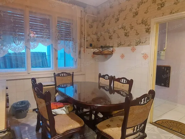 Eladó ház Törökszentmiklós 70 nm