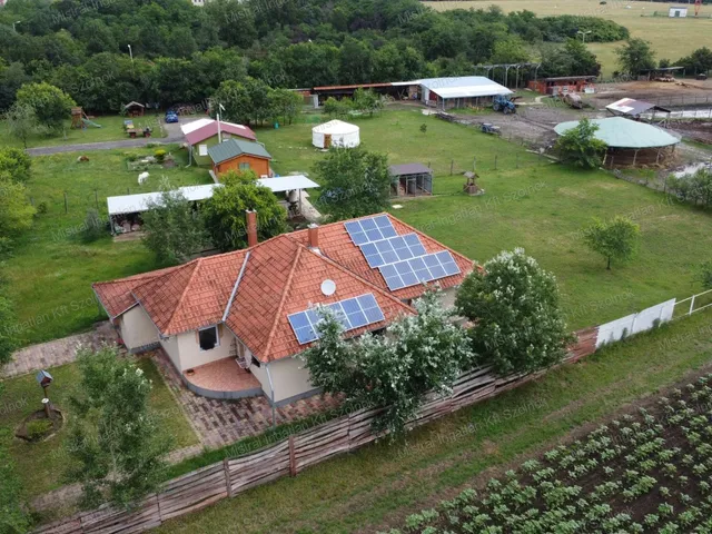 Eladó ház Szolnok 251 nm