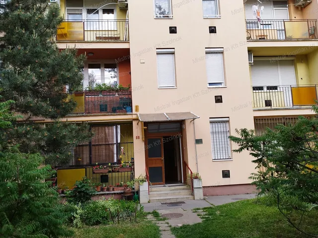 Eladó lakás Szolnok, Szandaszőlős 70 nm