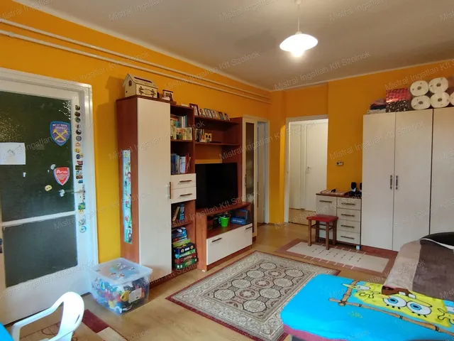 Eladó lakás Szolnok, Szandaszőlős 70 nm