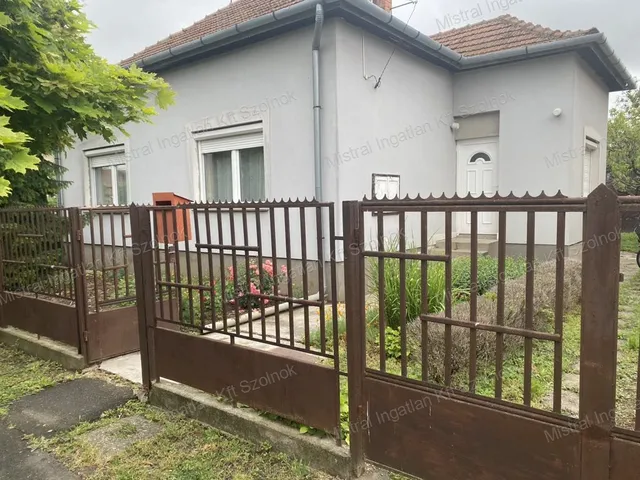 Eladó ház Törökszentmiklós 102 nm