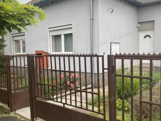 Eladó ház Törökszentmiklós 102 nm