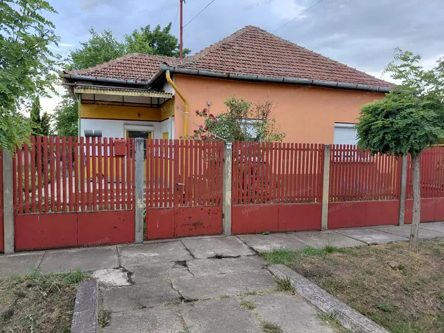 Eladó ház Törökszentmiklós 57 nm