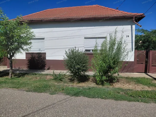 Eladó ház Törökszentmiklós, Felvég 85 nm