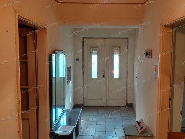 Eladó ház Kengyel 75 nm