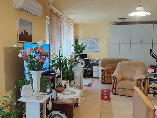Eladó lakás Szolnok, Belváros 101 nm