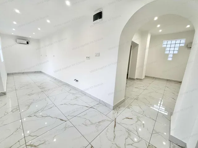 Eladó ház Újszász 68 nm