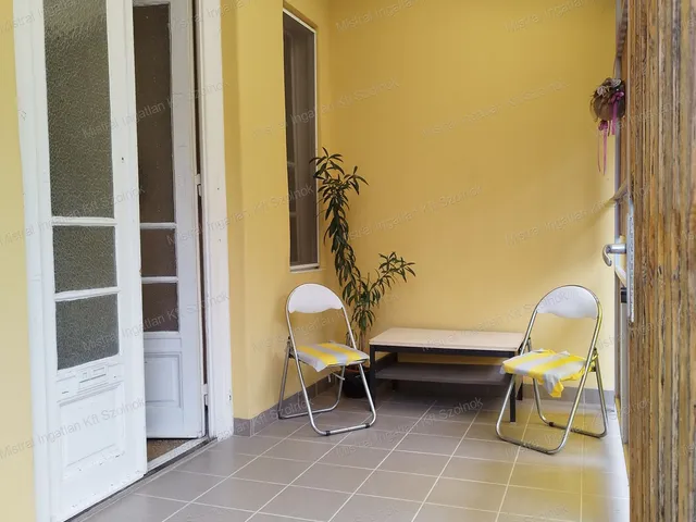 Eladó lakás Szolnok, Déli városrész 113 nm