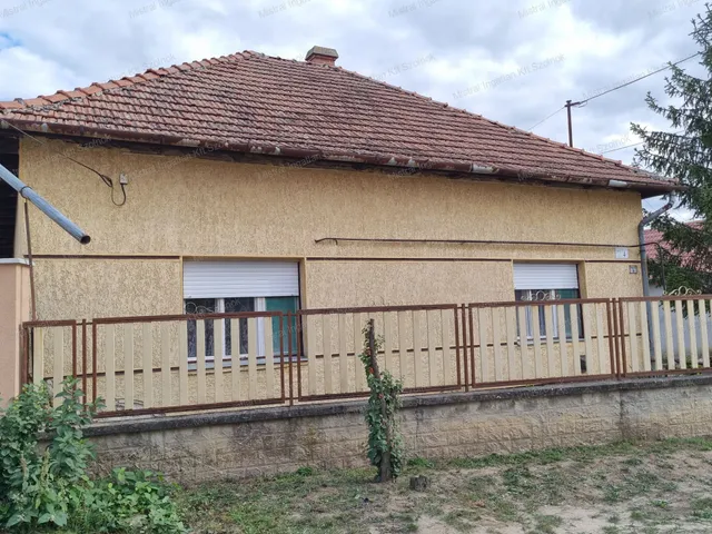 Eladó ház Cibakháza 88 nm