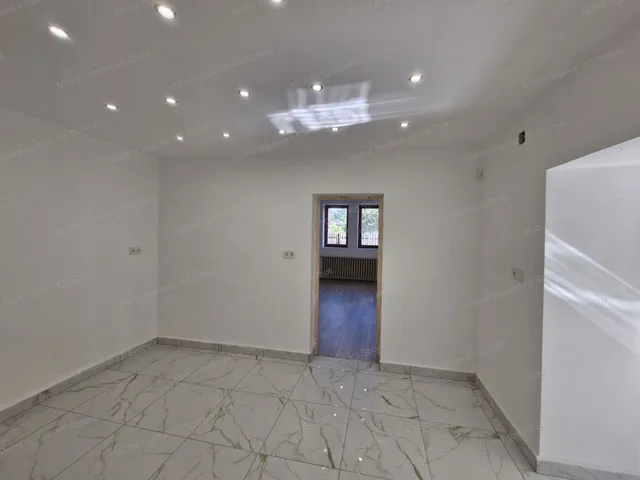 Eladó ház Újszász 65 nm