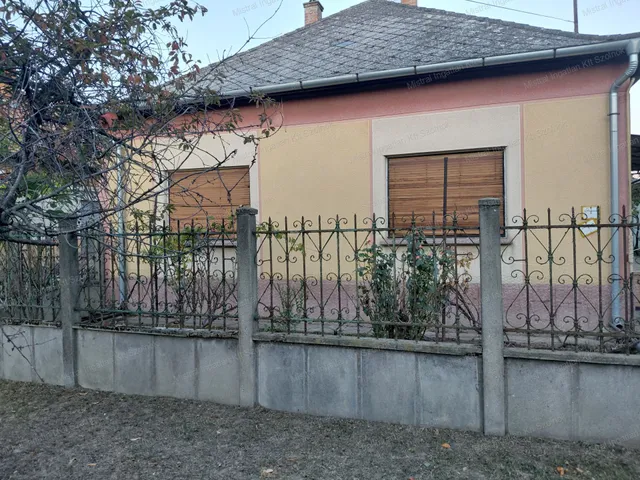 Eladó ház Törökszentmiklós 102 nm