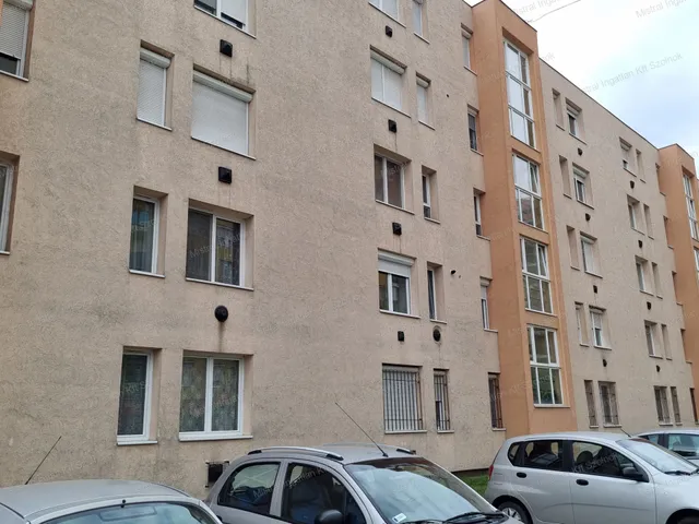Eladó lakás Szolnok, Belváros 48 nm